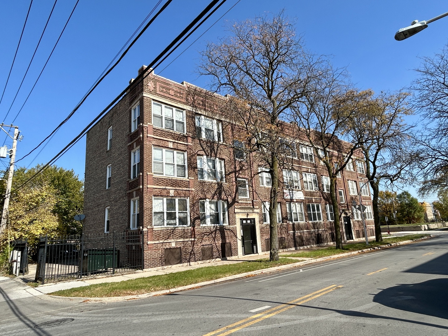 820 E Marquette Road