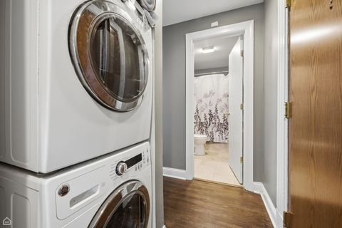 Tiny photo for 559 W SURF Street #306, Chicago, IL 60657 (MLS # 12678072)