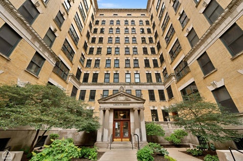 Tiny photo for 559 W SURF Street #306, Chicago, IL 60657 (MLS # 12678072)