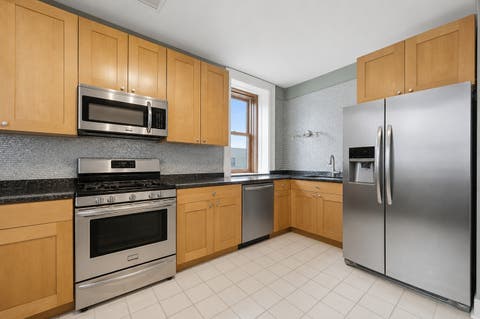 Tiny photo for 559 W SURF Street #306, Chicago, IL 60657 (MLS # 12678072)