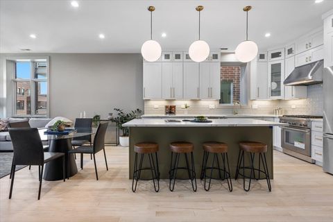 Tiny photo for 2450 N Clybourn Avenue #3S, Chicago, IL 60614 (MLS # 12468114)