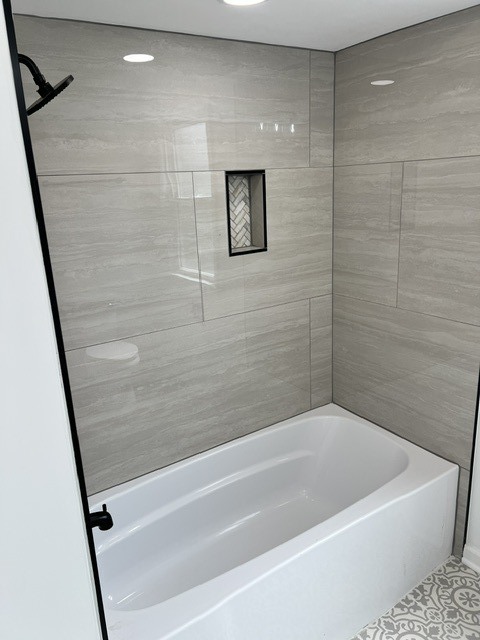 18462 Gottschalk Avenue