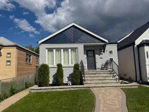 Photo of 7205 S HAMLIN Avenue, Chicago, IL 60629 (MLS # 12476066)