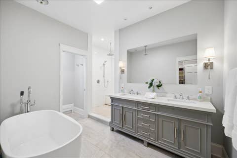 Tiny photo for 555 Cherry Street, Winnetka, IL 60093 (MLS # 12711173)