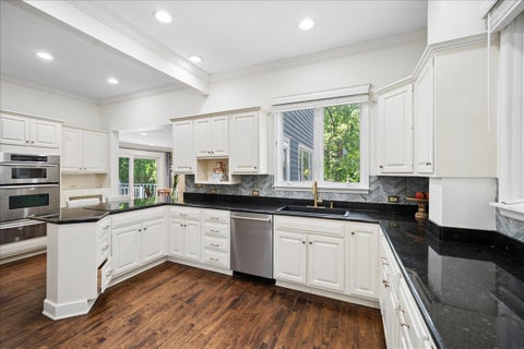 Tiny photo for 555 Cherry Street, Winnetka, IL 60093 (MLS # 12711173)