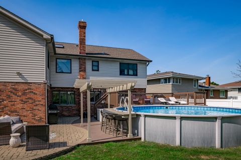 Tiny photo for 505 E Atwood Court, Elmhurst, IL 60126 (MLS # 12474332)