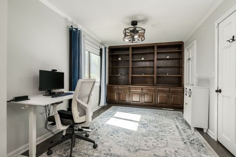 Tiny photo for 505 E Atwood Court, Elmhurst, IL 60126 (MLS # 12474332)
