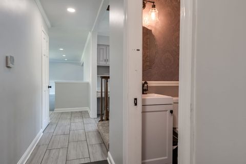 Tiny photo for 505 E Atwood Court, Elmhurst, IL 60126 (MLS # 12474332)
