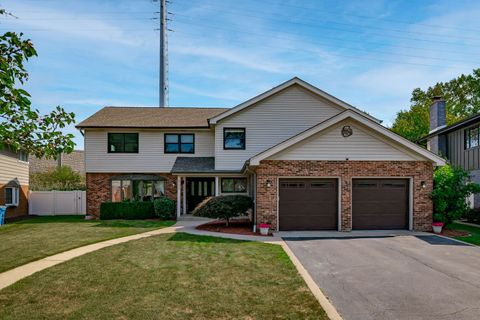 Photo of 505 E Atwood Court, Elmhurst, IL 60126 (MLS # 12474332)