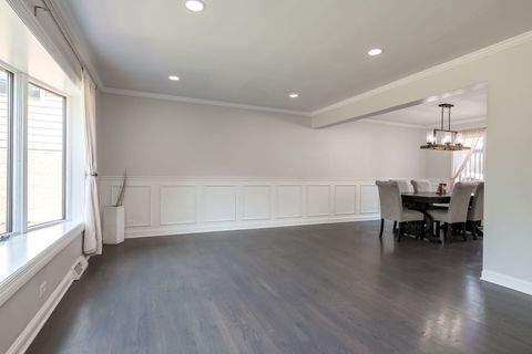 Tiny photo for 505 E Atwood Court, Elmhurst, IL 60126 (MLS # 12474332)