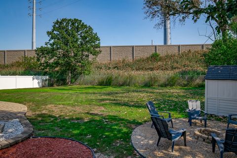 Tiny photo for 505 E Atwood Court, Elmhurst, IL 60126 (MLS # 12474332)
