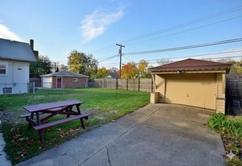 Tiny photo for 144 E Quincy Street, Riverside, IL 60546 (MLS # 12605289)
