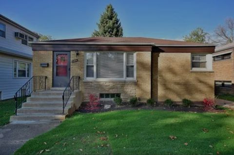 Photo of 144 E Quincy Street, Riverside, IL 60546 (MLS # 12605289)