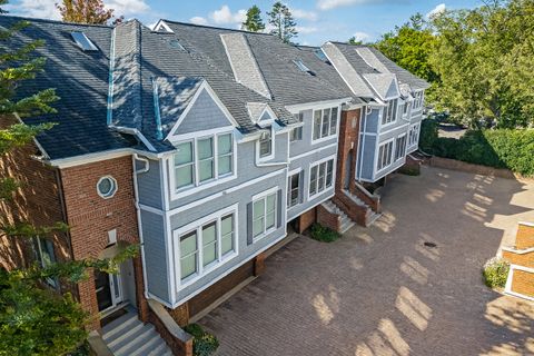 Tiny photo for 28 S Clay Street, Hinsdale, IL 60521 (MLS # 12494593)