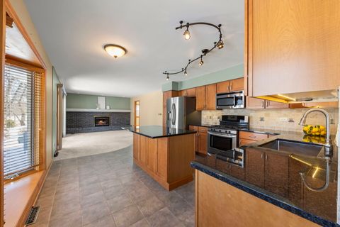 Tiny photo for 609 DEBORAH Court, Schaumburg, IL 60193 (MLS # 12536495)