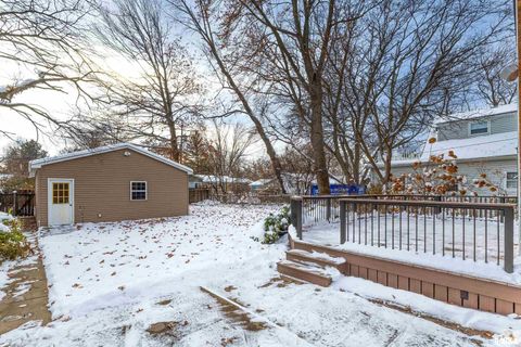 Tiny photo for 3019 E 18TH Street, Davenport, IA 52803 (MLS # QC4268999)