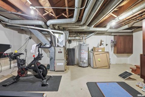 Tiny photo for 3019 E 18TH Street, Davenport, IA 52803 (MLS # QC4268999)