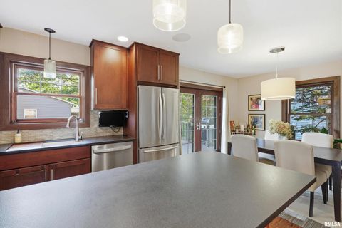 Tiny photo for 3019 E 18TH Street, Davenport, IA 52803 (MLS # QC4268999)