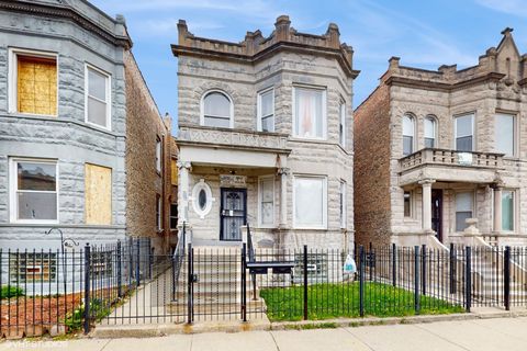 4338 W Adams Street Chicago IL 60624