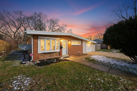 Photo of 7932 W 98th Place, Hickory Hills, IL 60457 (MLS # 12631832)