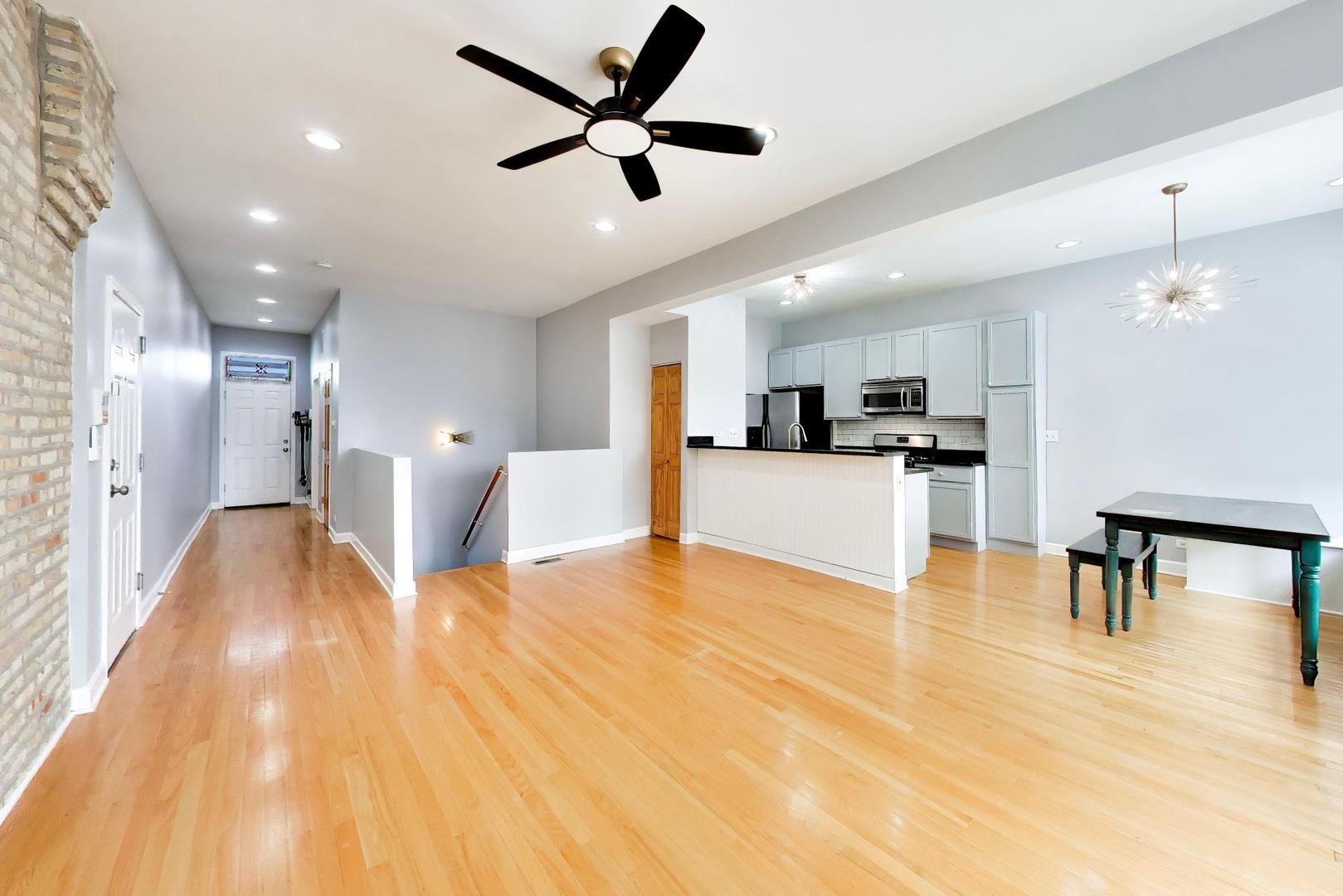 3848 W Sunnyside Avenue 1E