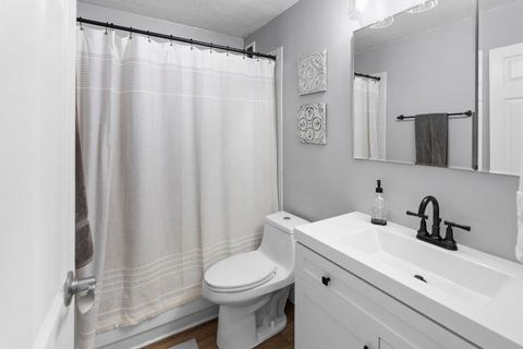 Tiny photo for 2740 N Pine Grove Avenue #3D, Chicago, IL 60614 (MLS # 12480580)