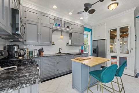 Tiny photo for 617 W White Street, Champaign, IL 61820 (MLS # 12627999)