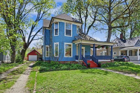 Tiny photo for 617 W White Street, Champaign, IL 61820 (MLS # 12627999)