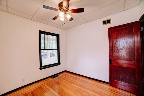 Tiny photo for 618 S Thomas Street, Gilman, IL 60938 (MLS # 12190045)