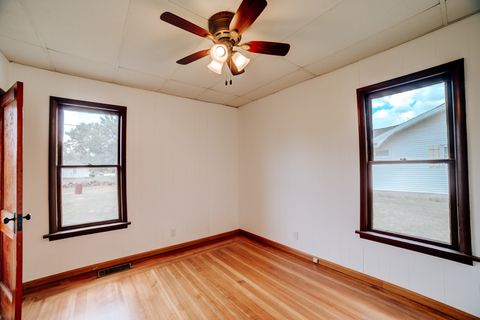 Tiny photo for 618 S Thomas Street, Gilman, IL 60938 (MLS # 12190045)