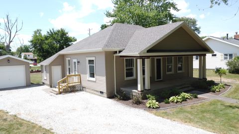 Tiny photo for 618 S Thomas Street, Gilman, IL 60938 (MLS # 12190045)