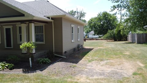 Tiny photo for 618 S Thomas Street, Gilman, IL 60938 (MLS # 12190045)