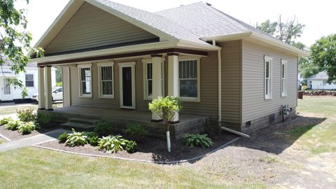 Tiny photo for 618 S Thomas Street, Gilman, IL 60938 (MLS # 12190045)