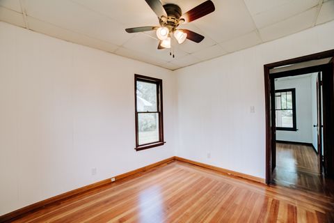 Tiny photo for 618 S Thomas Street, Gilman, IL 60938 (MLS # 12190045)