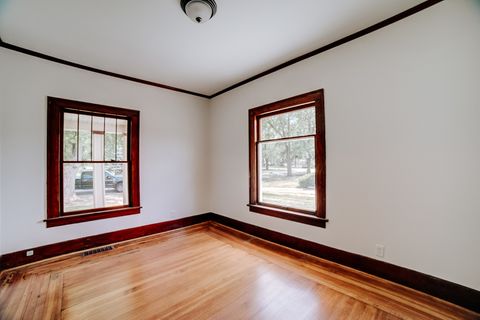 Tiny photo for 618 S Thomas Street, Gilman, IL 60938 (MLS # 12190045)