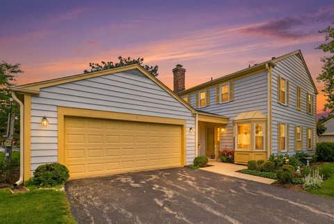 Tiny photo for 1 The Court of Harbinger Falls, Northbrook, IL 60062 (MLS # 12735693)