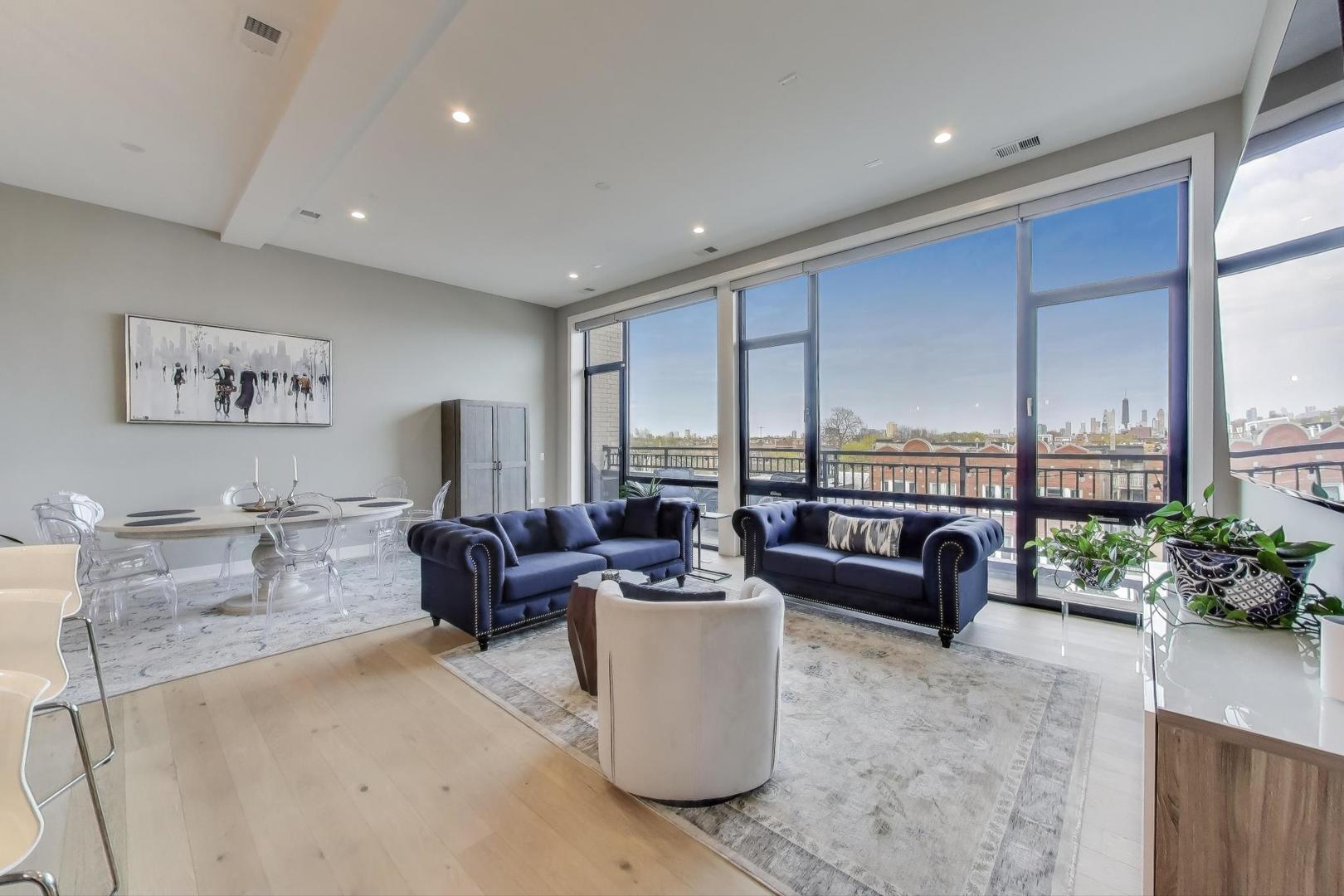 2405 W Iowa Street 405