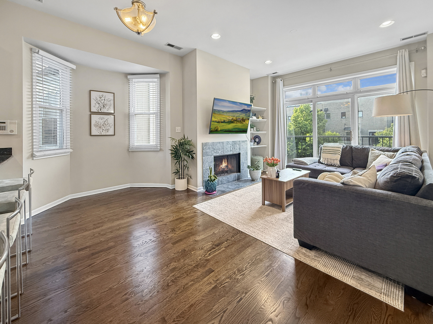 1726 W Diversey Parkway 2E