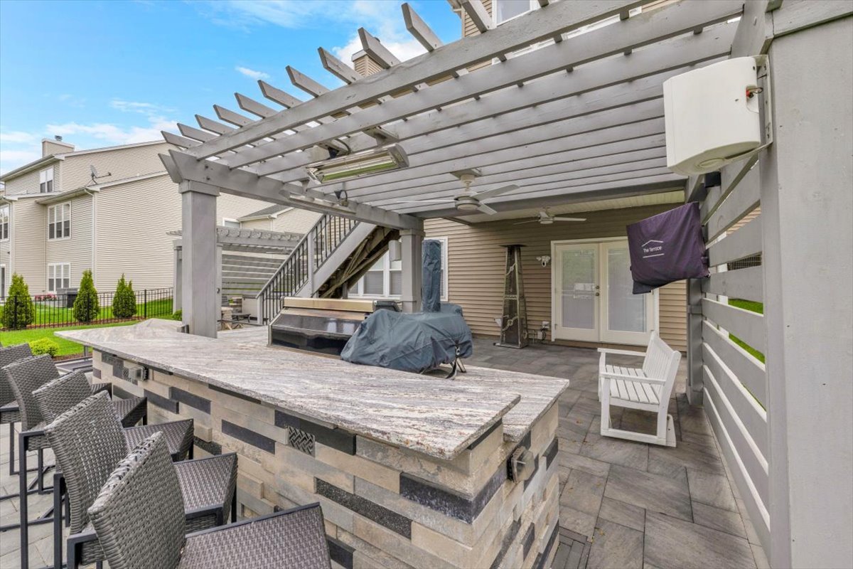 2758 Palm Springs Lane