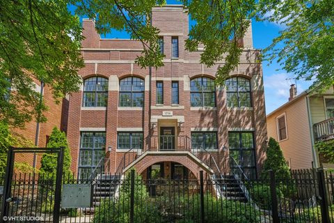 1714 W Superior Street 2W Chicago IL 60622