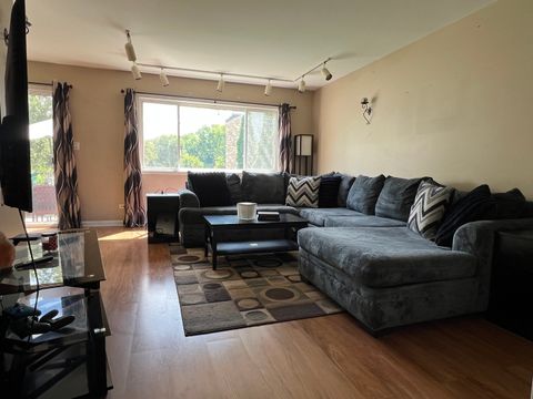 Tiny photo for 617 Westwood Court, Wheeling, IL 60090 (MLS # 12442125)