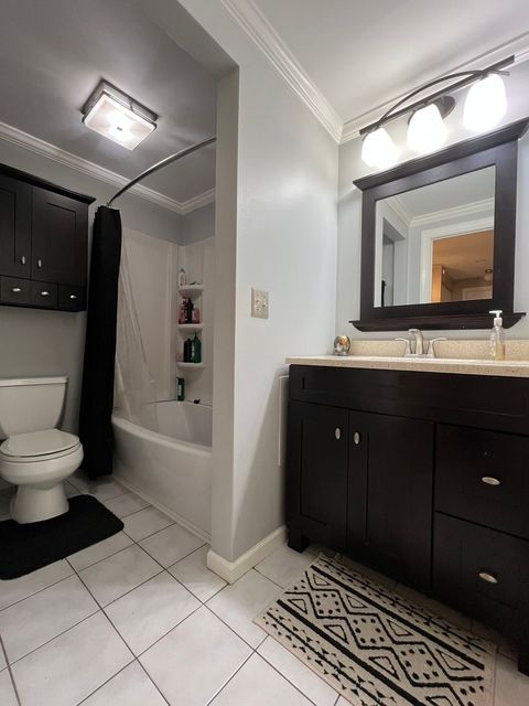 Tiny photo for 617 Westwood Court, Wheeling, IL 60090 (MLS # 12442125)