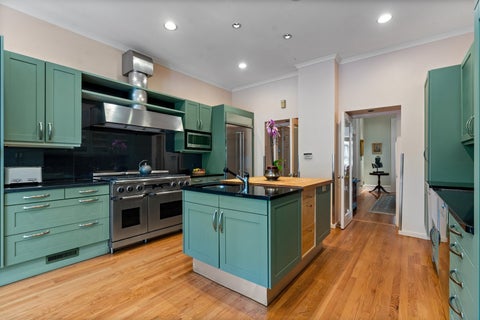 Tiny photo for 2024 N Orleans Street, Chicago, IL 60614 (MLS # 12667063)