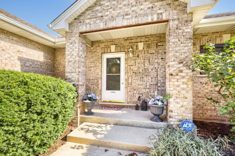 Tiny photo for 10N875 Oak Ridge Drive, Elgin, IL 60124 (MLS # 12781387)