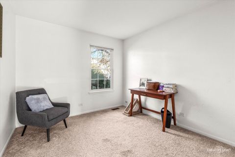 Tiny photo for 170 Half Moon Circle, Aurora, IL 60504 (MLS # 12503973)