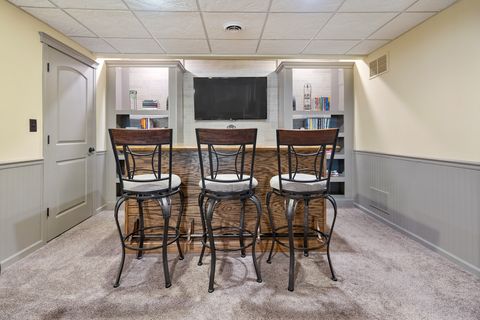 Tiny photo for 1127 Pine Valley Court, Elgin, IL 60124 (MLS # 12547319)