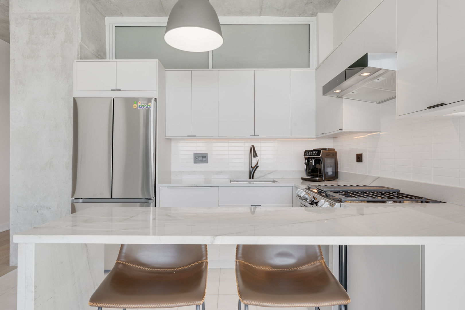 235 W Van Buren Street 4004