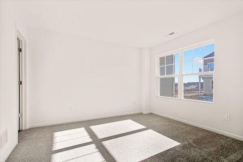 Tiny photo for 307 Kingsport Drive, South Elgin, IL 60177 (MLS # 12496387)