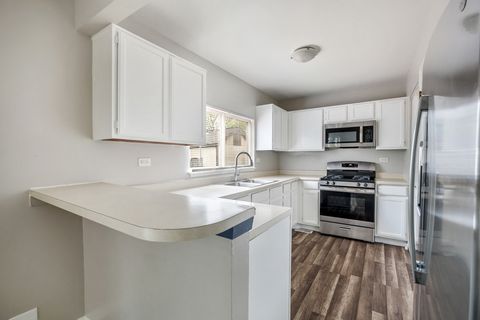 Tiny photo for 2666 Prairieview Lane, Aurora, IL 60502 (MLS # 12630416)