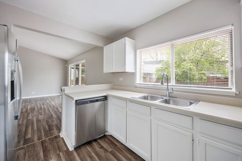 Tiny photo for 2666 Prairieview Lane, Aurora, IL 60502 (MLS # 12630416)